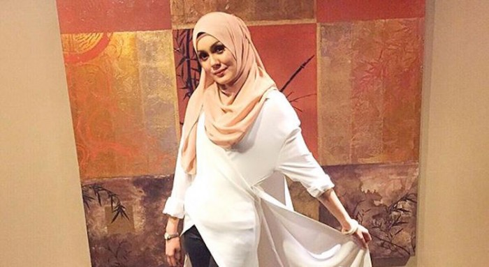 Uqasha Senrose Nafi Jual Tudung Kerana Ikut Trend Semasa