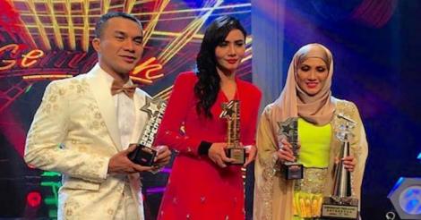 Siti Elizad Dinobat Juara Gempak Star Musim Pertamai